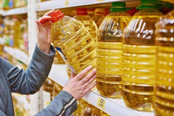 توزیع روزانه 4000 تن انواع روغن در سراسر کشور توزیع روزانه 4000 تن انواع روغن در سراسر کشور