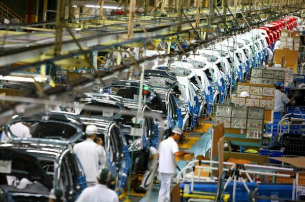 خودرو های صفرکیلومتر مشمول یک مالیات جدید خودرو های صفرکیلومتر مشمول یک مالیات تازه