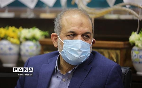 وزیر کشور: قرارداد 105 واگن بسته شده و منابع آن در حال تامین وزیر کشور: قرارداد 105 واگن بسته شده و منابع آن در حال تامین است